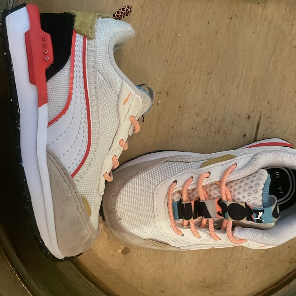Puma kicks - Picture 2 of 5